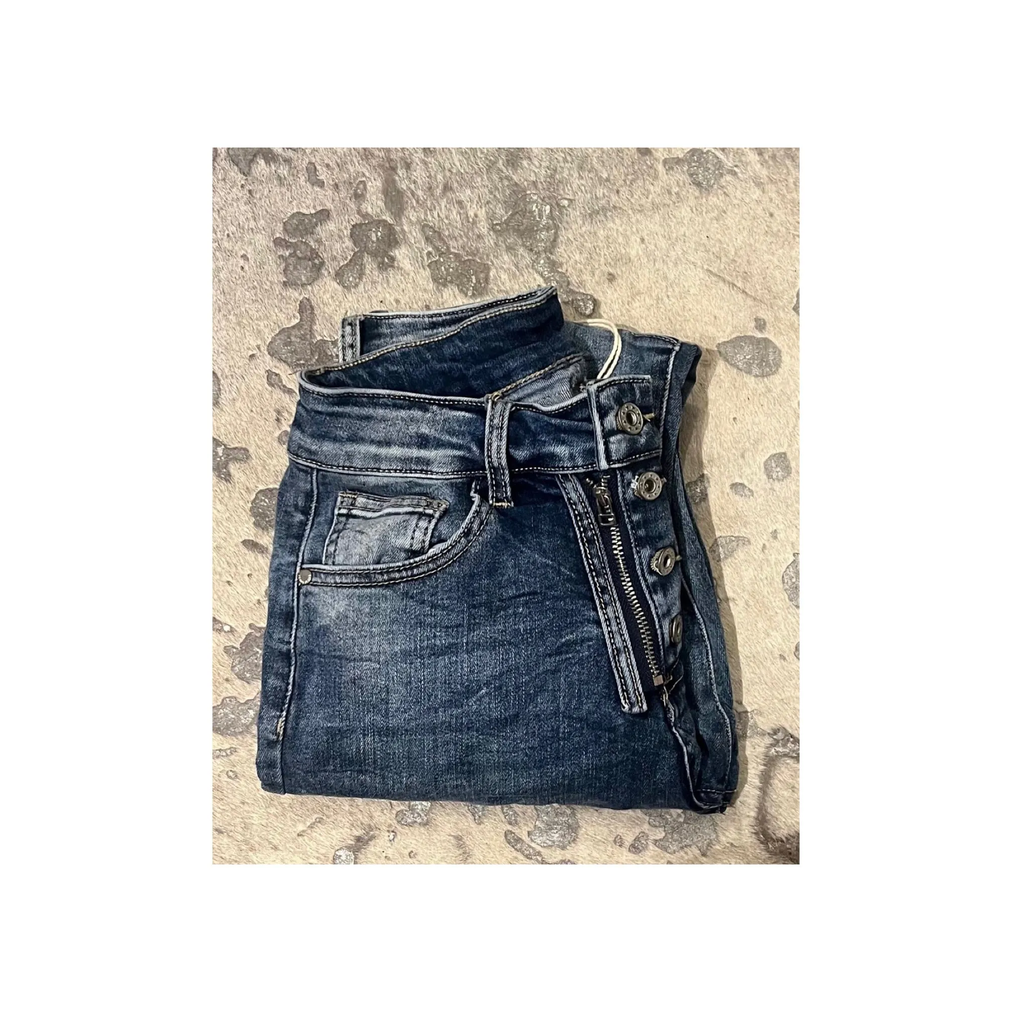 Melly Button Jeans