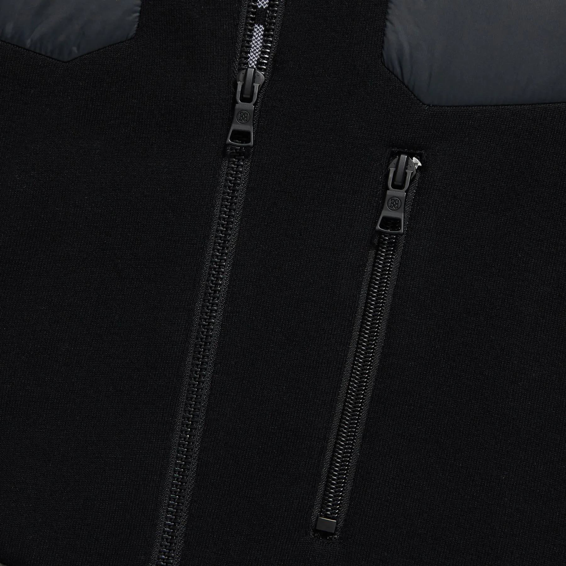 Pixelated Skull & T'S Merino Wool Full Zip Vest Onyx - AW23