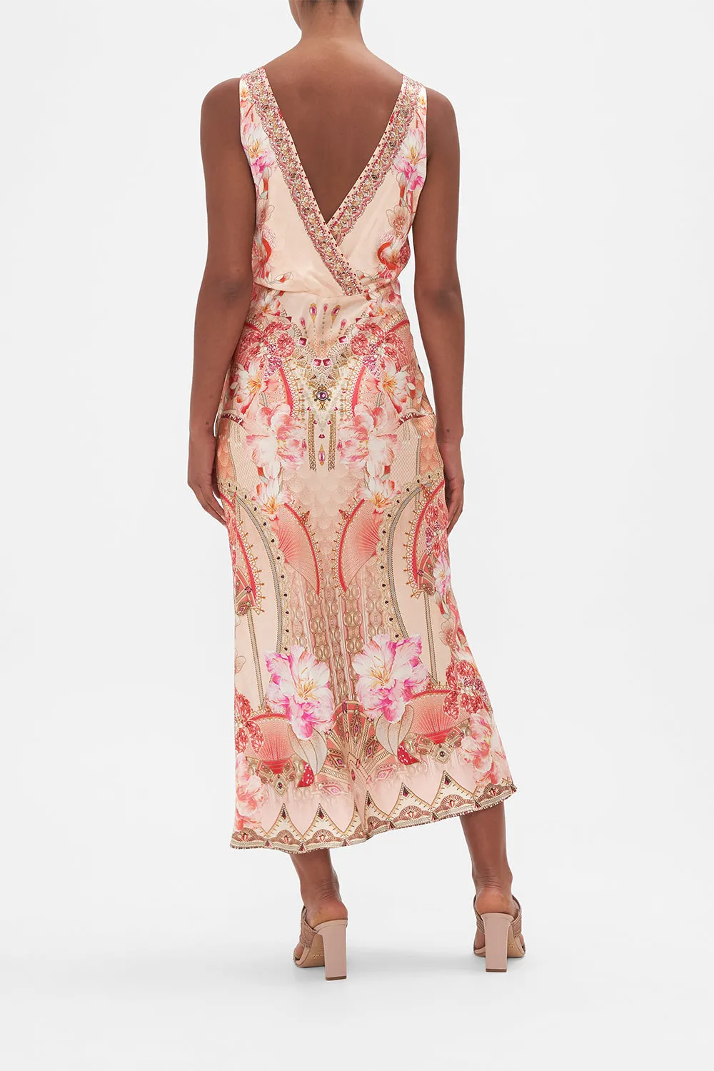 V-NECK SLIP DRESS ADORE ME
